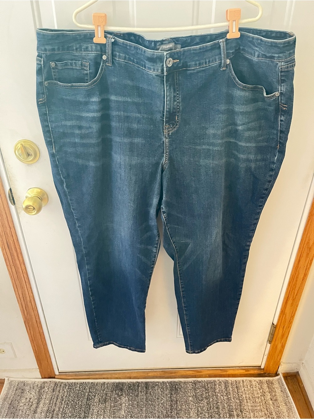 Torrid Boyfriend Straight Vintage Stretch Jeans Size 26R-Medium Wash